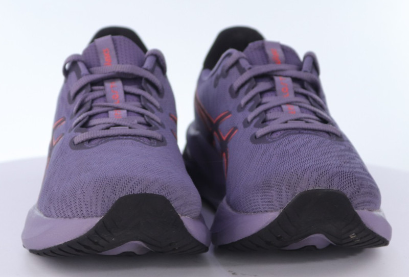 Asics Versablast 4 $160 Women's Running Shoes Size 11 Greyish Purple EUC gallery