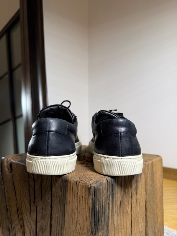 Common Projects Achilles Leather Sneakers in Black Size 43EU gallery