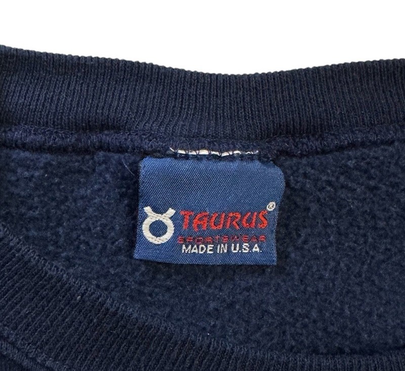 Vintage Taurus Grove City College Crewneck Sweatshirt Sz Medium Made In USA gallery
