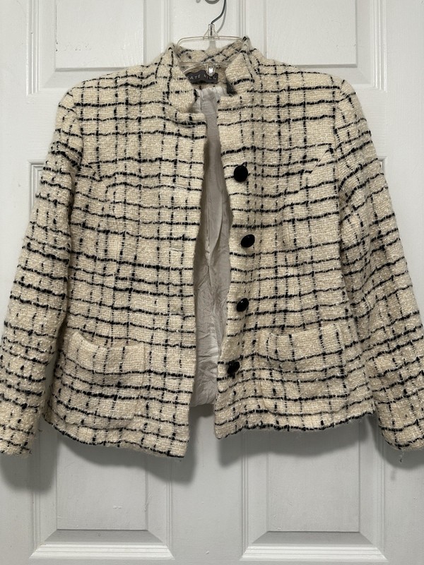 Kate Hill Tweed Woolmark Blend Cropped Jacket Size Small 4 Black White gallery