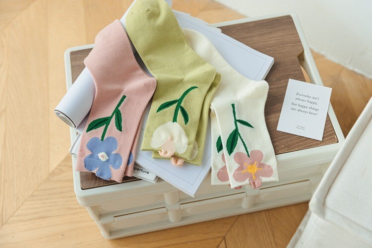 Cartoon Flower Pattern High Quality Cotton Crew Socks UK Seller Christmas Gift gallery