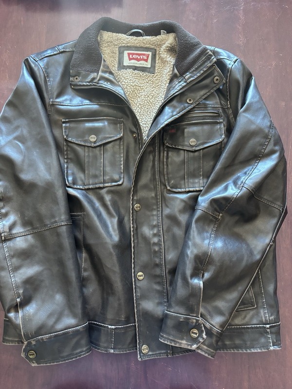 Levi’s Men’s Black Faux Leather Sherpa Lined Short Jacket Stand Collar Zip M