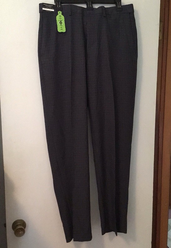 Haggar Premium Comfort Classic Fit Stretch Wrinkle Resist Dress Pants 34W x 32L