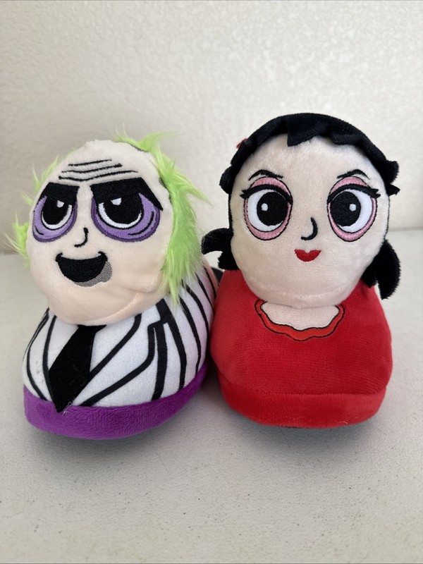 Beetlejuice Women’s Slippers Sz 7/8 – Ground Up – Beetlejuice Lydia Deetz NEW