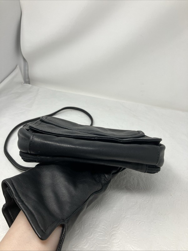 Fossil Leather Crossbody Purse With Built In Card ID Wallet Pockets Black gallery