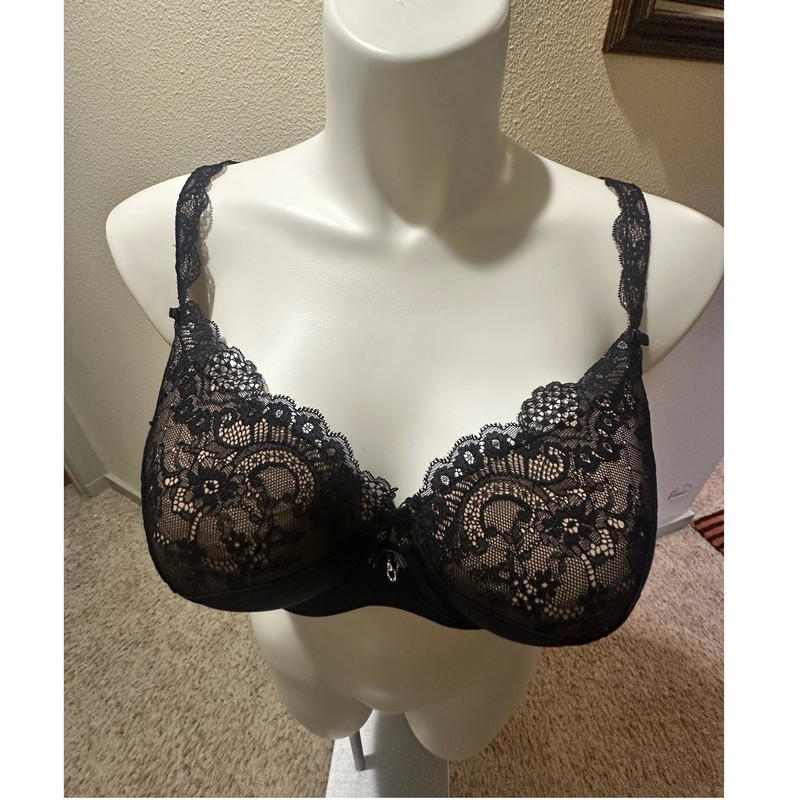 Curvy Couture Black Lace Underwire Bra 44D Full Coverage gallery