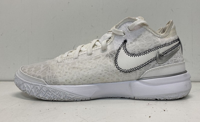 Nike LeBron XX 20 Debut White Pure Platinum Basketball Shoes Size 10