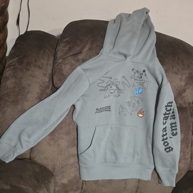 Pokemon Kids Hoodie Sm. 6-7 Charizard Blastoise Venusaur Gotta Catch Em All Nice