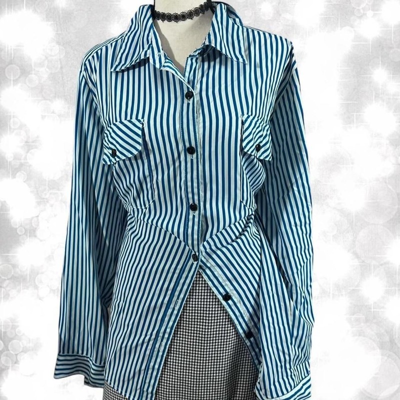 Vintage pinstripe collared classic blue and white long sleeve button up top
