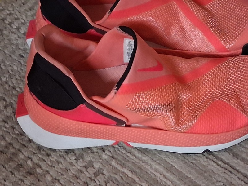 Nike ANESSAE RUNNING DRI-FIT MEN’s Shoes Hot Pink