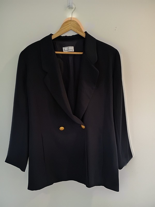 Anthea Crawford Navy Blue Blazer Size 16 (Aus) Gold Buttons – padded shoulders