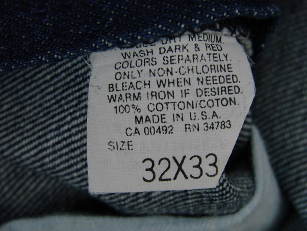 TI13407 USA VINTAGE 1980s *LEE* LOT 202 BOOT CUT JEANS 33x32 (msr 33"x32") DARK gallery
