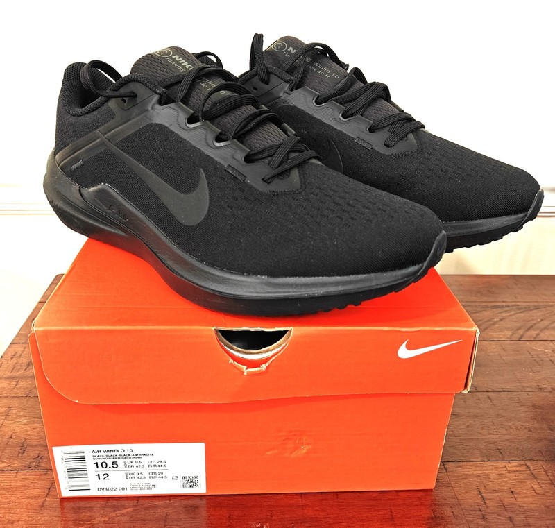 NIKE Air Winflo 10 men’s Running Shoes (mismatched 11 Left / 10.5 Right) – NEW!