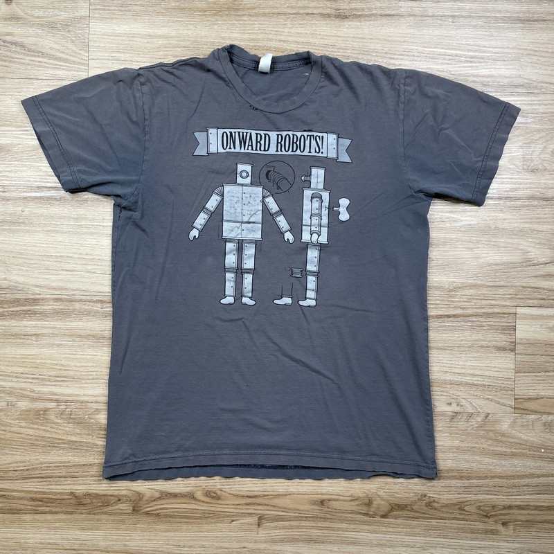 Shirt.Woot! Mens L T-shirt Scifi Retro Robot «Onward Robots Gray Distressed Worn