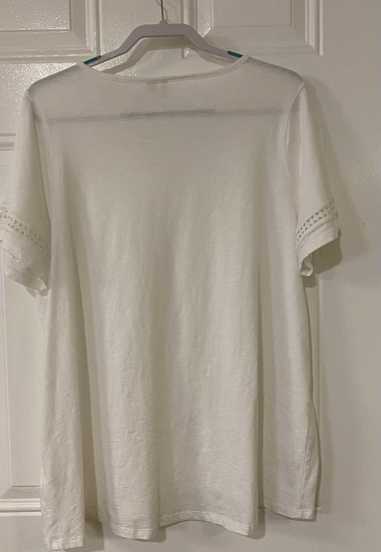 Est. 1946 Woman’s White Top. Short Sleeve, V-Neck, Embroidery Details 18/20W gallery