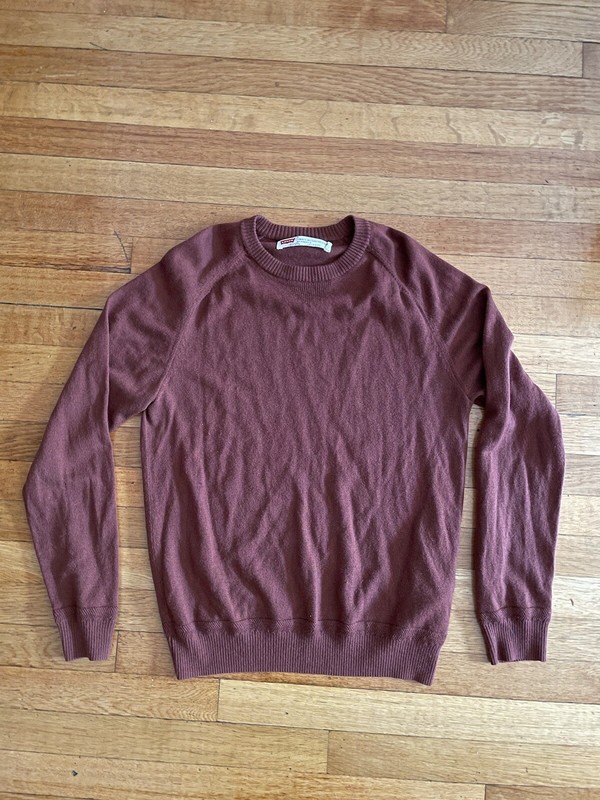 Levi’s Men’s Medium Woolmark Blend Red Maroon Long Sleeve Crewneck Sweater