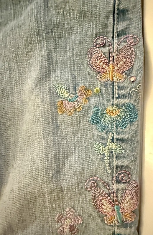 Y2K BONGO Girls Denim Capri Pants Size 7 with Embroidered Flowers gallery