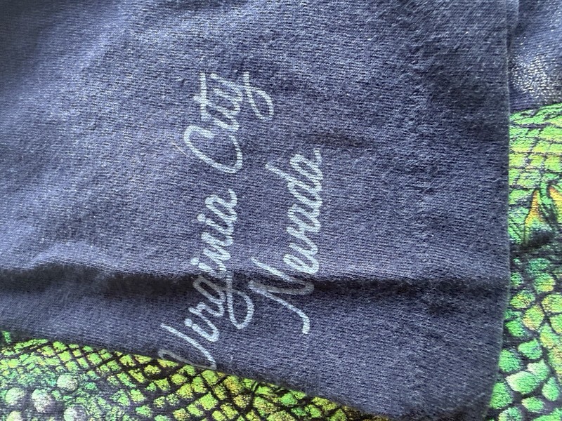 Vintage 90’s Green Iguana 2 sided Tee in adult large gallery