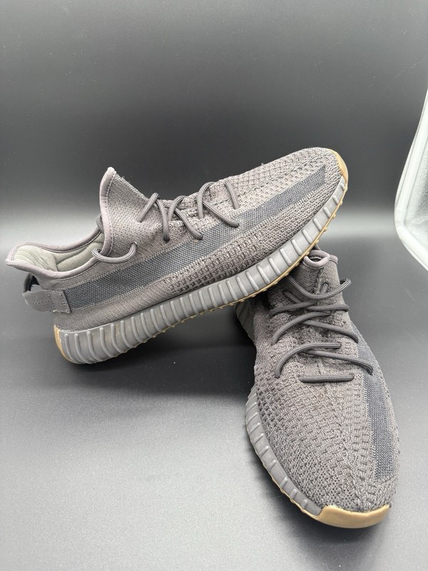 Adidas Yeezy Boost 350 V2 Cinder FY2903 – 47 1/3 (EU) – US 12.5 Brown WOW