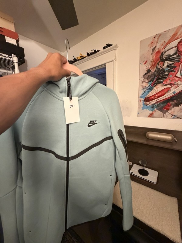 Cannon/Black Nike Tech Fleece Full-Zip Hooded Track sweater w/ matching joggers