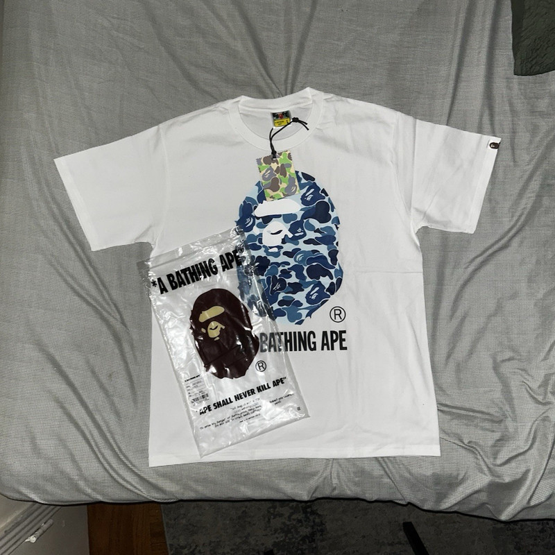 A Bathing Ape BAPE Men’s White Graphic Logo Crew Neck Short Sleeve T-Shirt L