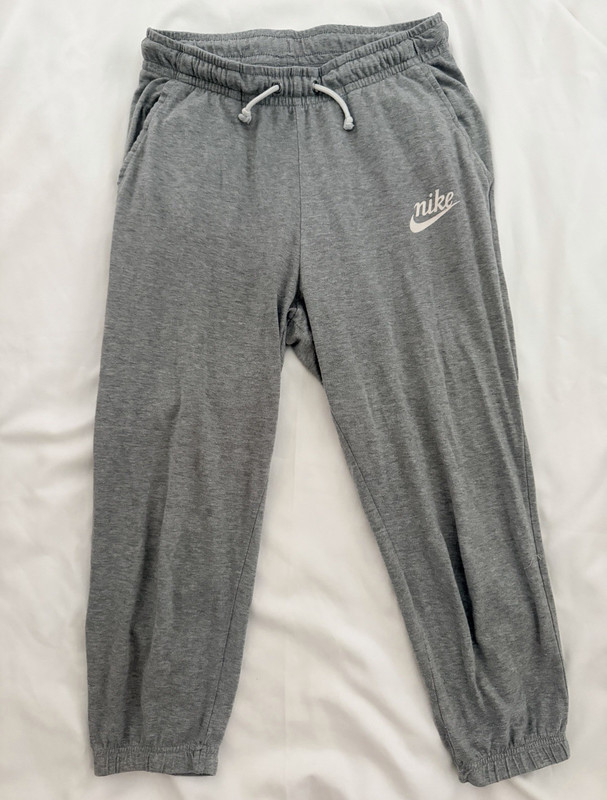 Nike Women’s Sportswear Gym Vintage Capri Joggers