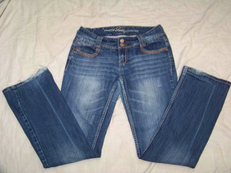 Vanity Premium Collection Jeans – Size W 28