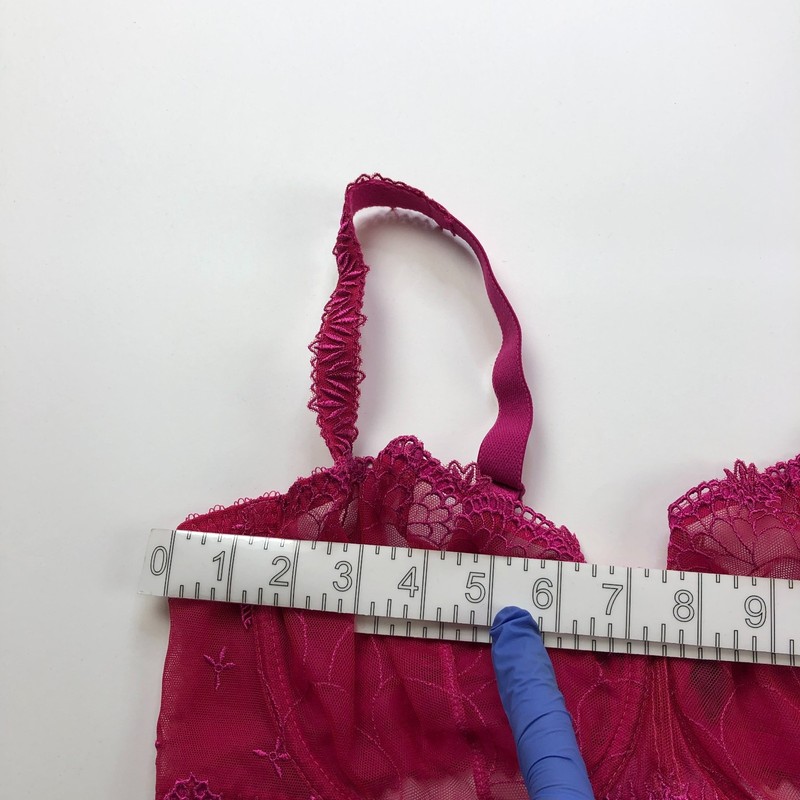 Chantelle Bra Unknown Size / 29 Band D/DD Cup Unlined Underwire Lace Pink gallery