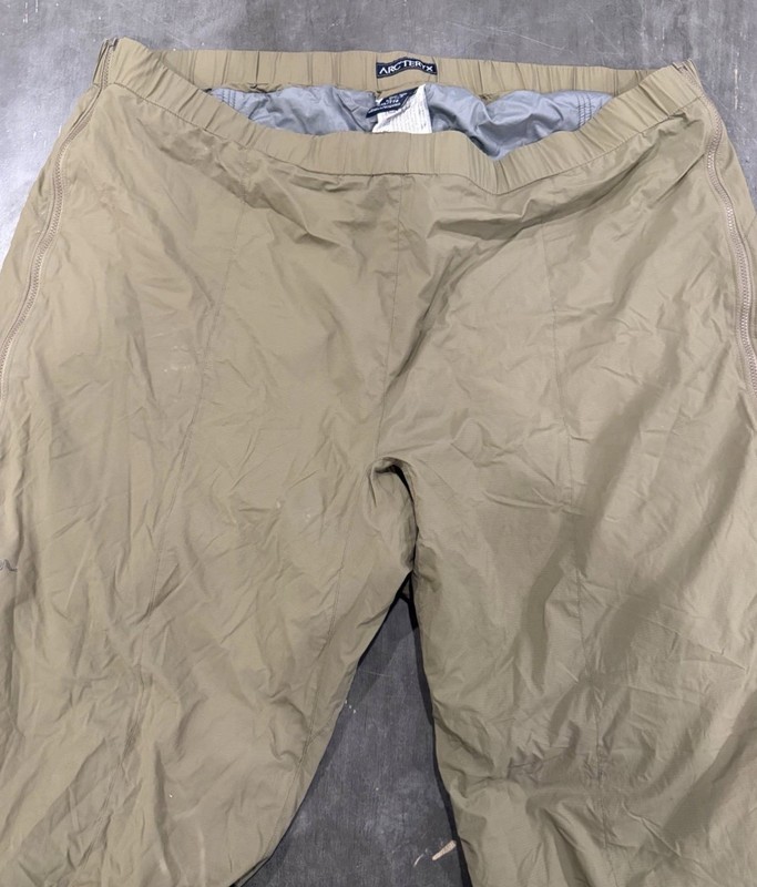 Arc’teryx Nylon Snow Pants Men’s XXL Regular Beige Solid 43in Waist