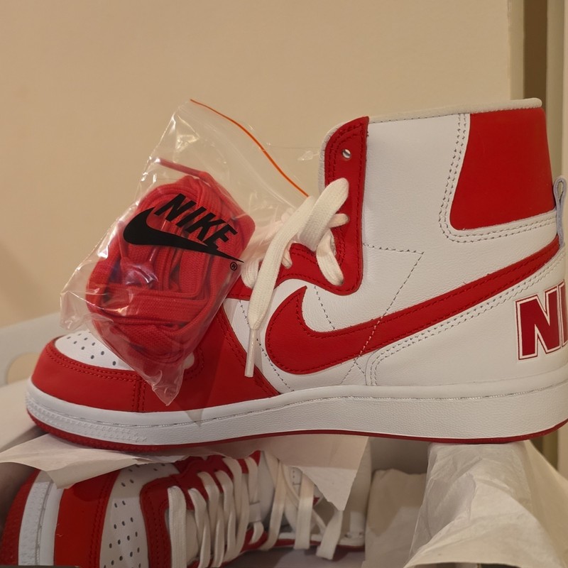 Nike Terminator High SP Men’s High Top Leather Lace-Up Sneakers Red/White gallery