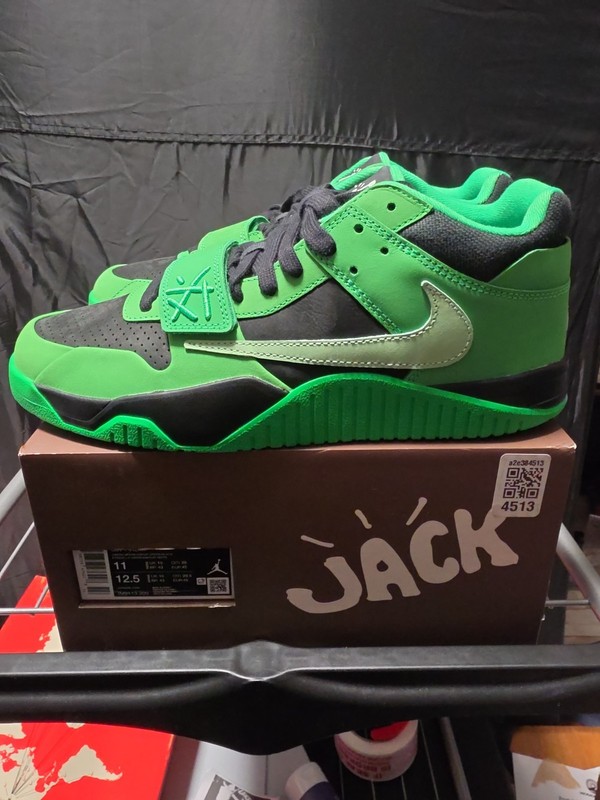 Size 11 – Travis Scott x Air Jordan Jordan Jumpman Jack TR Green Spark