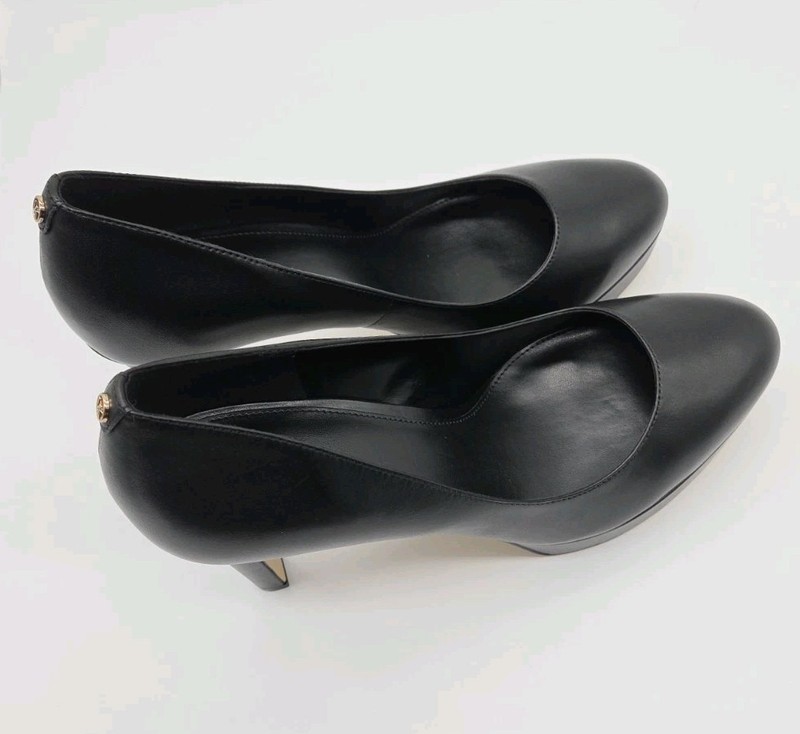 Michael Kors Women's Chantal Black Platform Leather Pumps Size 9.5/10/11 NIB gallery