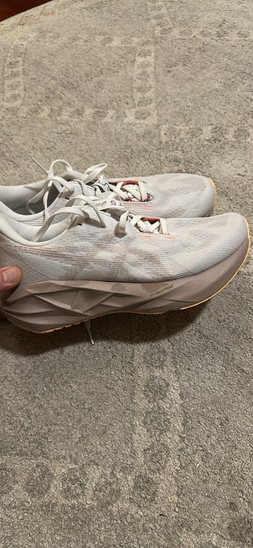 ASICS NOVABLAST 5 Women’s Size 8 – Brand New w/ eBay Authenticity Tag