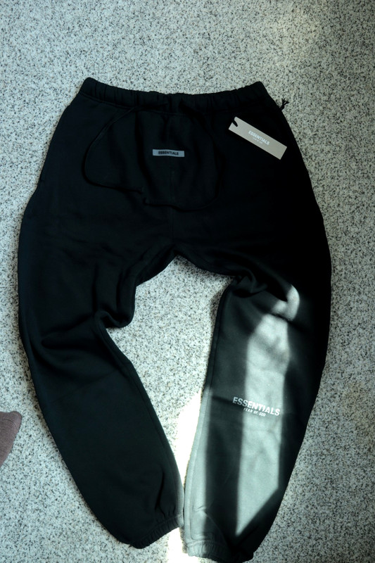 Essentials Fear of God Black Sweatpants 2019—Men’s XL| New with Tags | Fast Ship