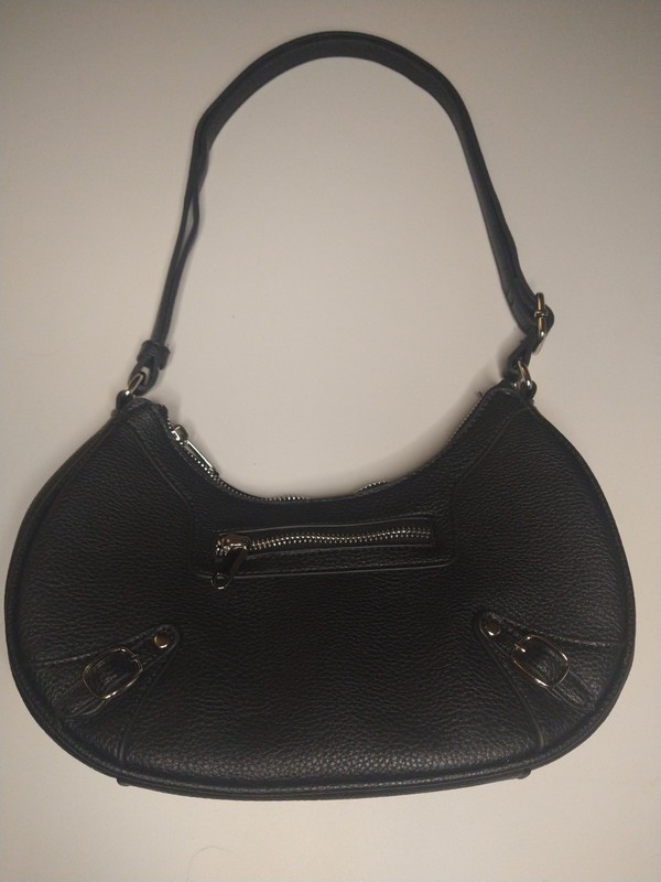Wild Fable Black Pebbled Crescent Shoulder Bag Zip Closure, Inner Pockets Lined