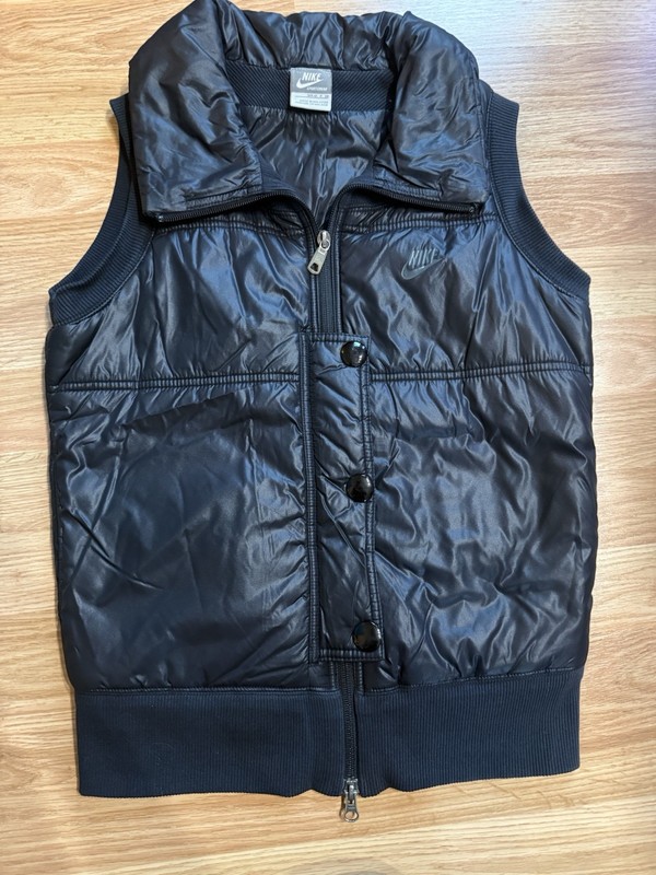 Small Nike Sportswear Black Puffer Vest Snap Button And Zip