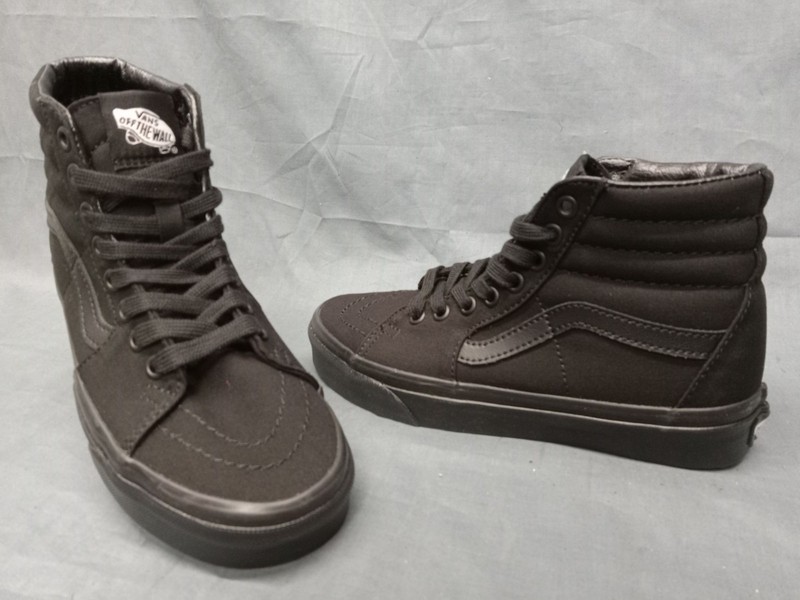 Vans Sk8-Hi Padded Collar Canvas Sneaker Triple Black Boys Size 4 NEW IN BOX!