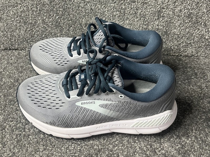 Brooks Addiction GTS 15 Womens US 6 Grey Running Shoes Cross Trainers Medium B
