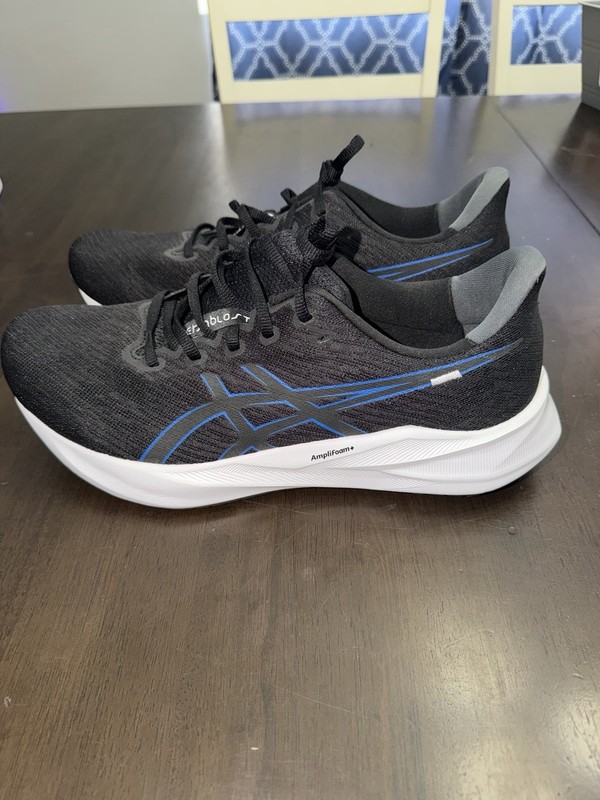 ASICS Men’s Versablast 4 Running Shoes Black/white Size 13 Wide