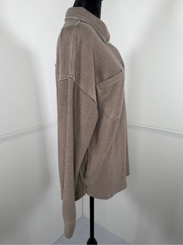 NWT Thread & Supply Taupe Rib Knit Button Front Shacket Size Medium gallery