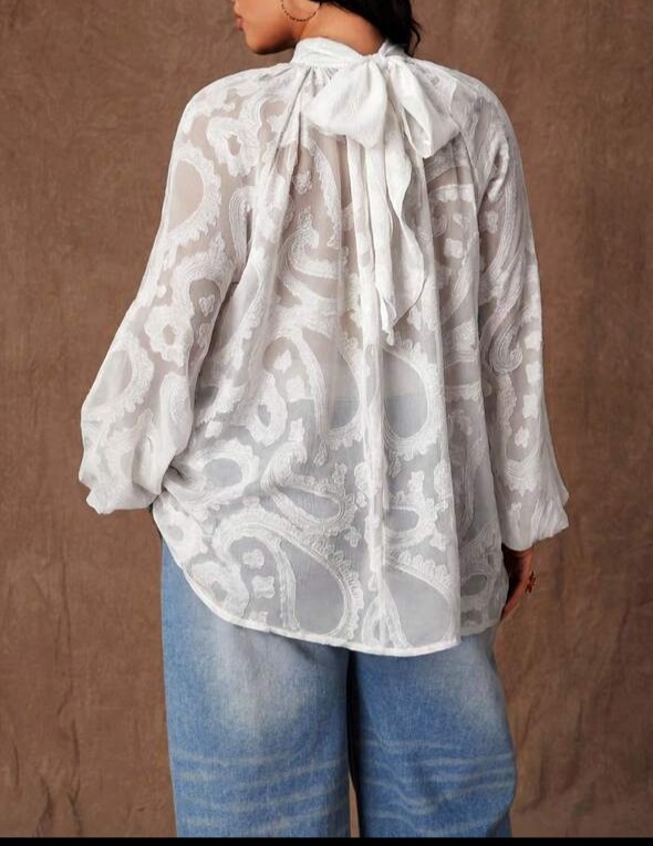 Chic Oversized White Chiffon Delicate Pattern Semi Sheer Tie Bow Blouse Sz 14-16 gallery