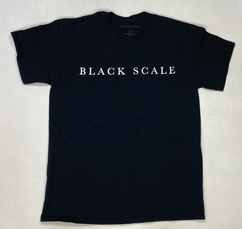 Black Scale Logo Graphic T-shirt Men Medium Black Short Sleeve