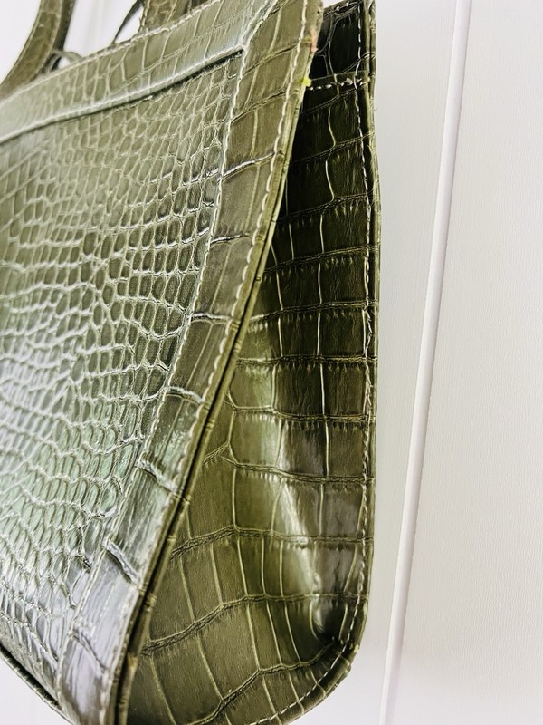 Vintage Liz Claiborne Olive Green Crocodile Embossed Shoulder Bag Bow Accent gallery