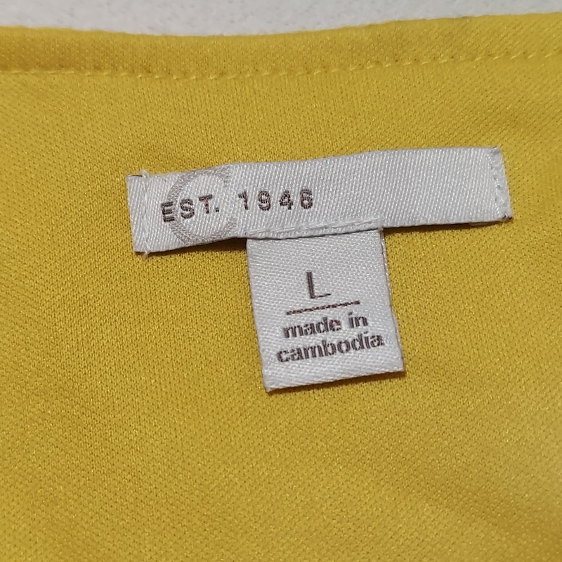 C Est 1946 Women's Large Yellow Lined Floral Top, V-Neck, Flutter Sleeve gallery