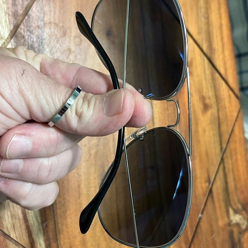 Ray-Ban Aviator Sunglasses The Icons, Original paperwork and Case, unisex gallery
