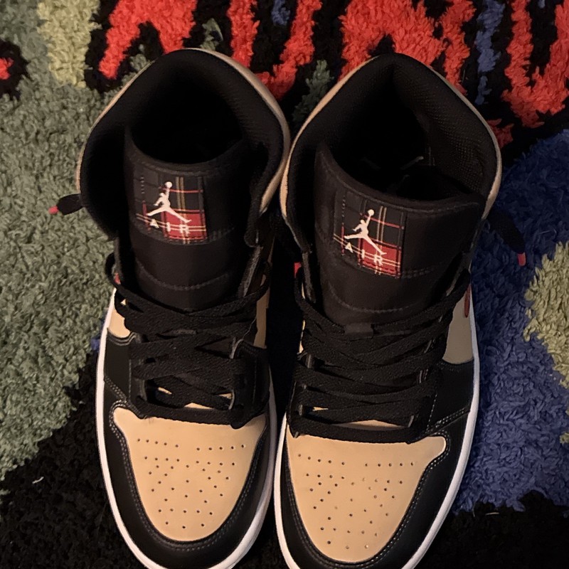 Jordan Air Jordan 1 Mid Iron Grey Plaid Swoosh Black Beige Red DQ8426-001 gallery