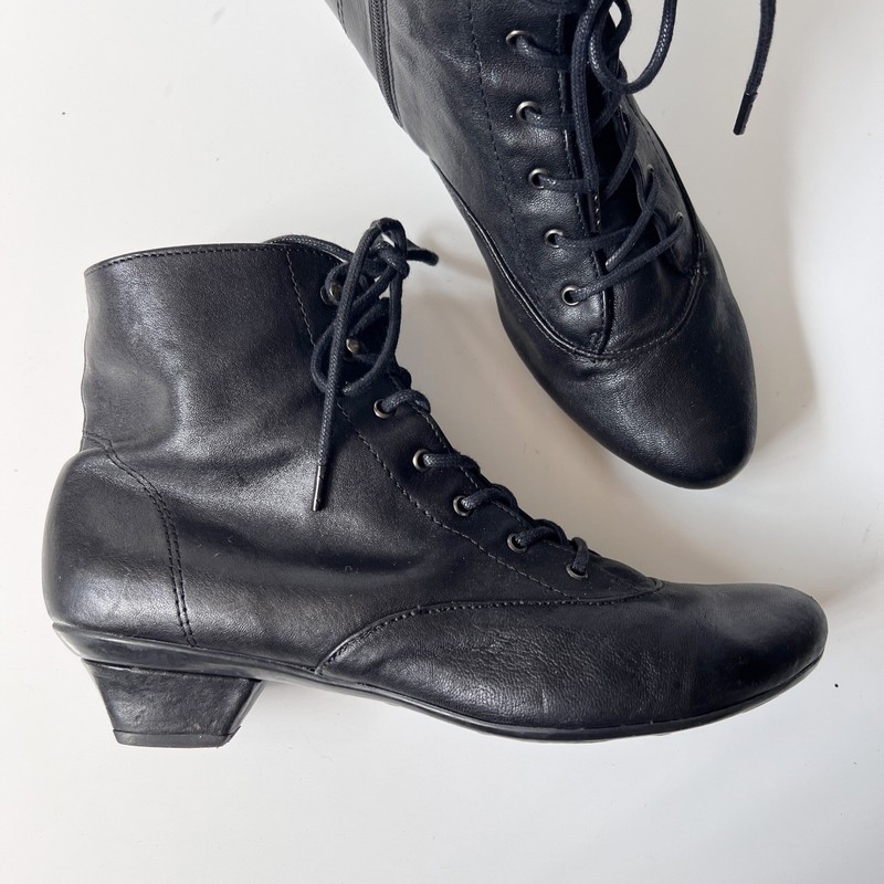 Eric Michael Lace Up Leather Ankle Boots Size 41 Black Victorian Goth Block Heel