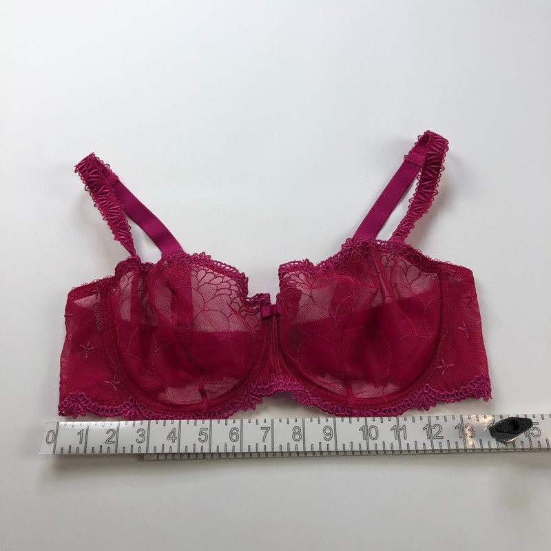 Chantelle Bra Unknown Size / 29 Band D/DD Cup Unlined Underwire Lace Pink gallery