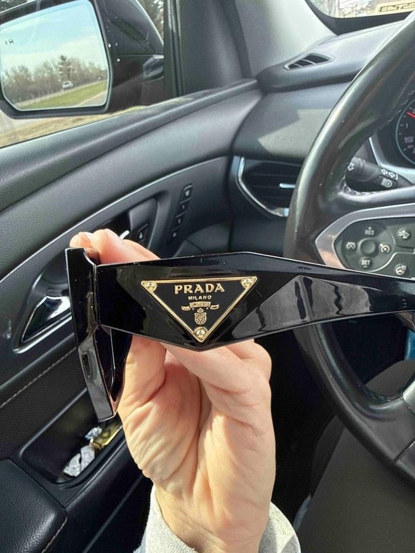 PRADA PR18WS Oversized Geometric Black Gradient Gray Sunglasses Women Designer gallery