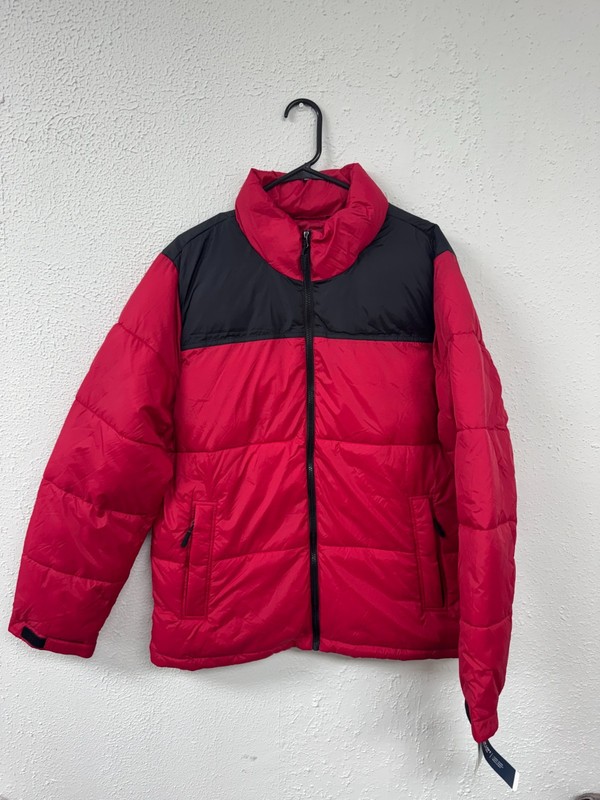 (NEW) $150 CLUB ROOM – PUFFER JACKET, RED, SIZE MEDIUM